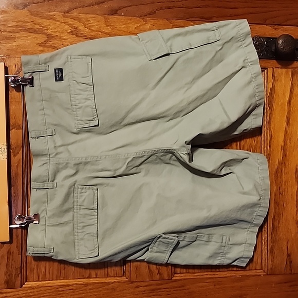 Mens Dockers shorts - Picture 3 of 5